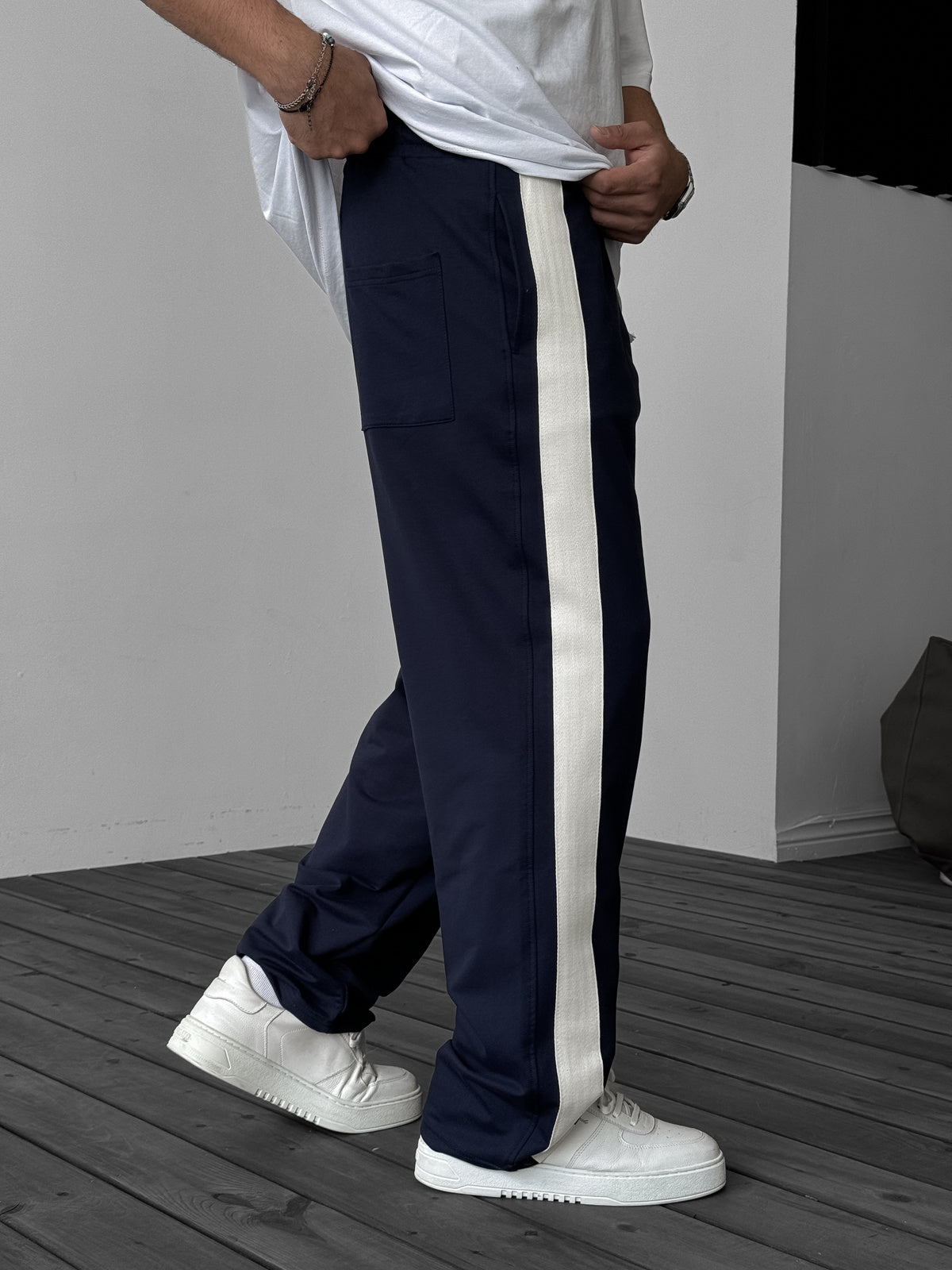 Navy Blue Straw Striped Pipe Leg Tracksuit