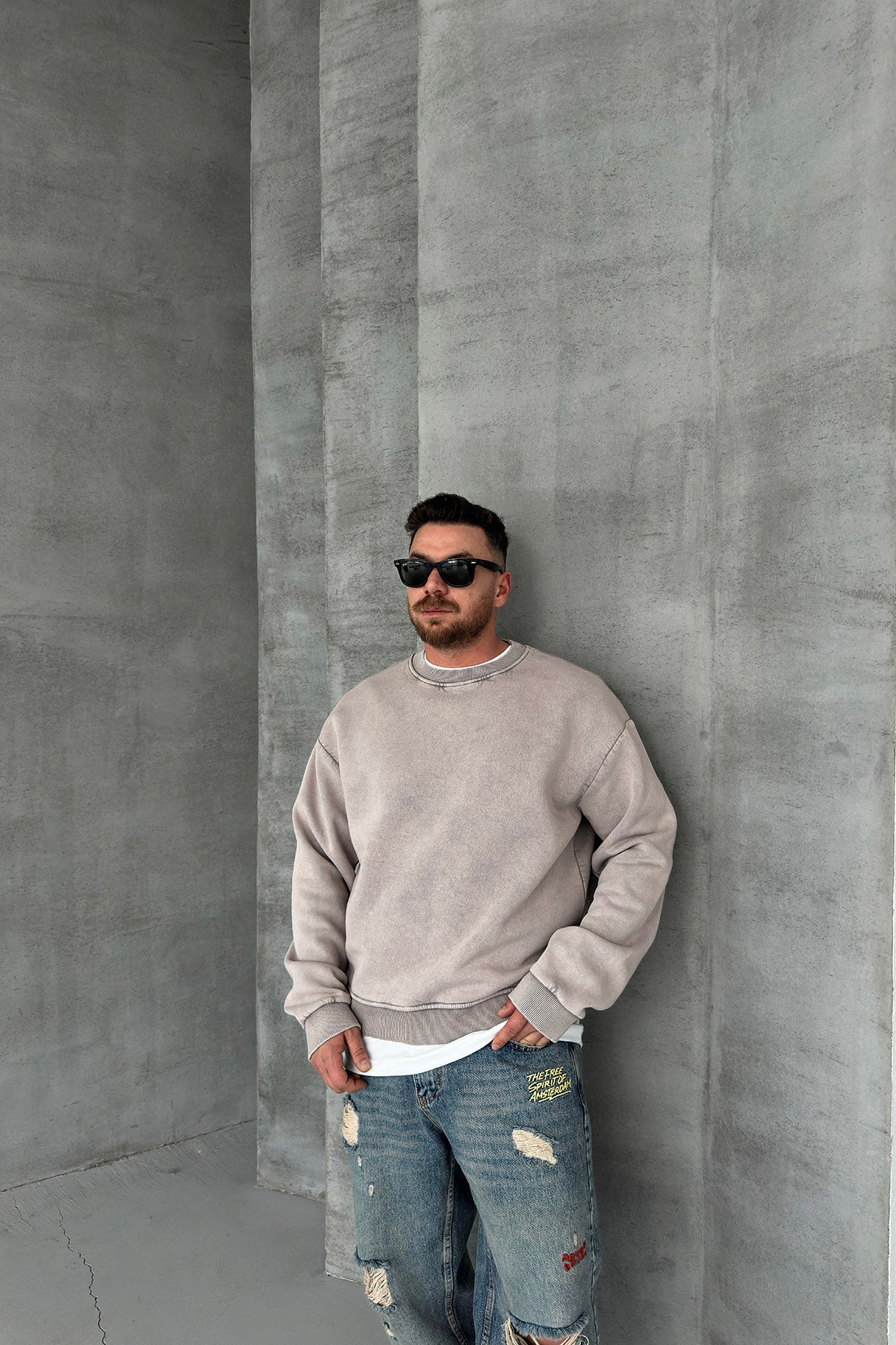 OVERSIZED CREW NECK WASHABLE SWEATSHIRT • GREY