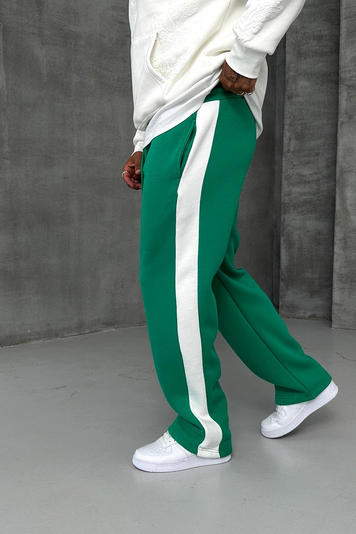 BAGGY MOLDED STRIPED TRACKSUIT • GREEN